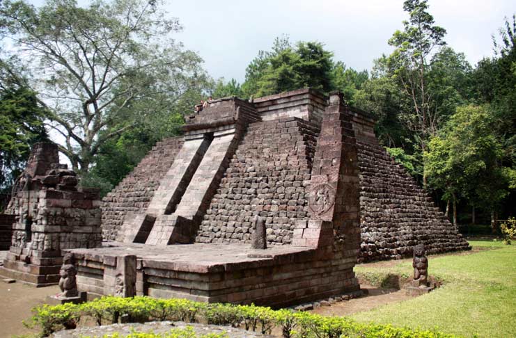 Древние пирамиды мира: Candi Sukuh