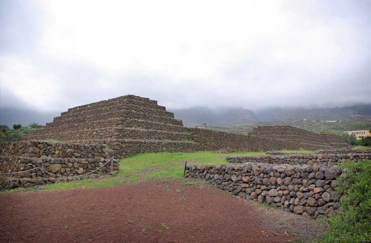 Древние пирамиды Гуимар