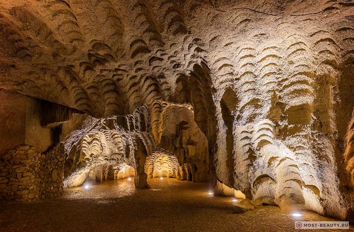 Геркулесовы пещеры