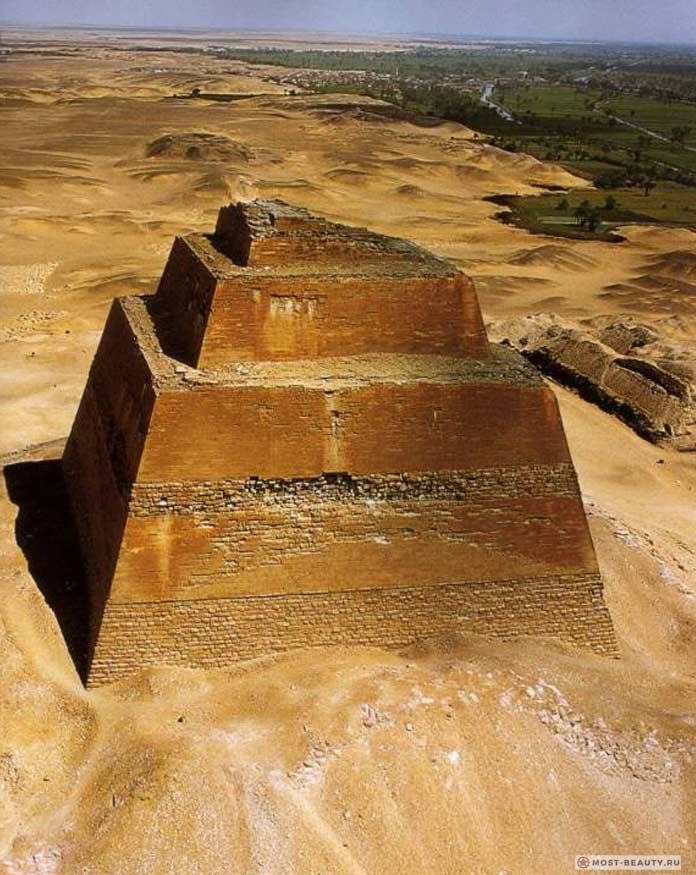 Пирамида в Медуме
