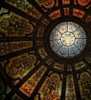 10 самых красивых витражей в мире