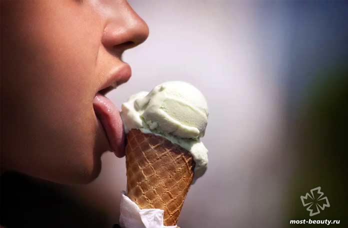 Мороженое - это один из продуктов, который приводит к ночным кошмарам.. СС0
