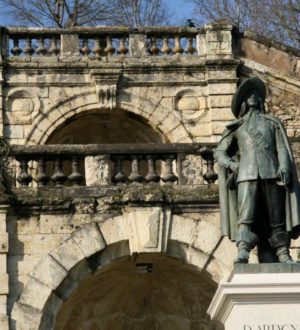 Самые узнаваемые памятники литературным героям