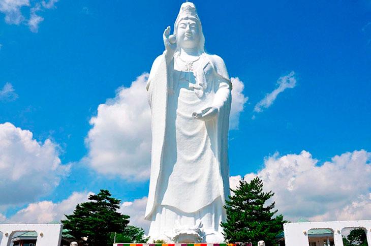 Богиня Каннон (100 м.) Япония