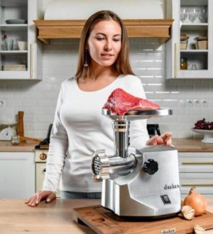 ТОП-7 лучших электрических мясорубок: характеристики, плюсы и минусы