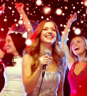 Самые популярные новогодние песни — истории создания хитов